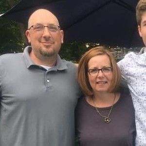 Meet your Posher, Lara